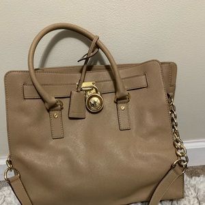 Michael Kors tan purse